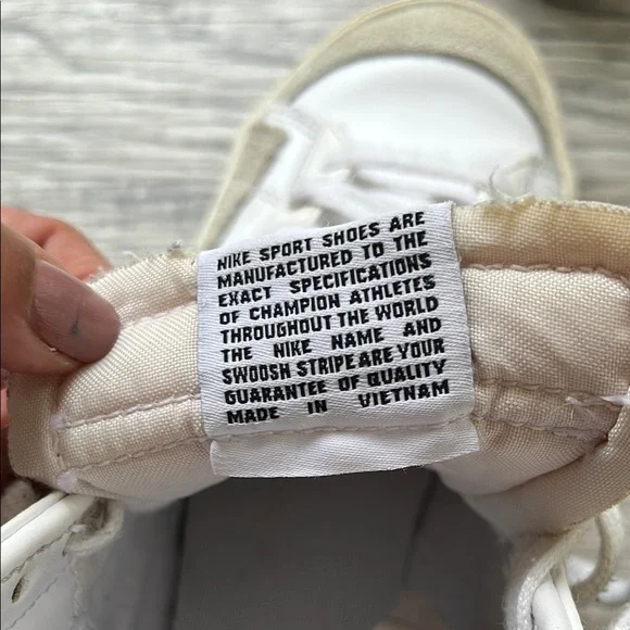 Nike Blazer High-Top Sneakers  sizes 7.5 - Picture 3 of 8